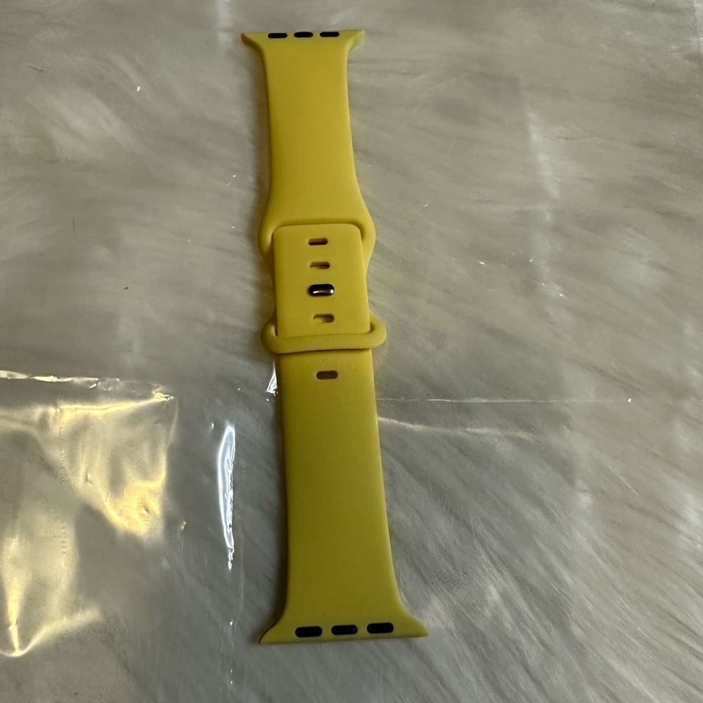 🩷5/$10 Yellow Silicone iWatch Band 44mm